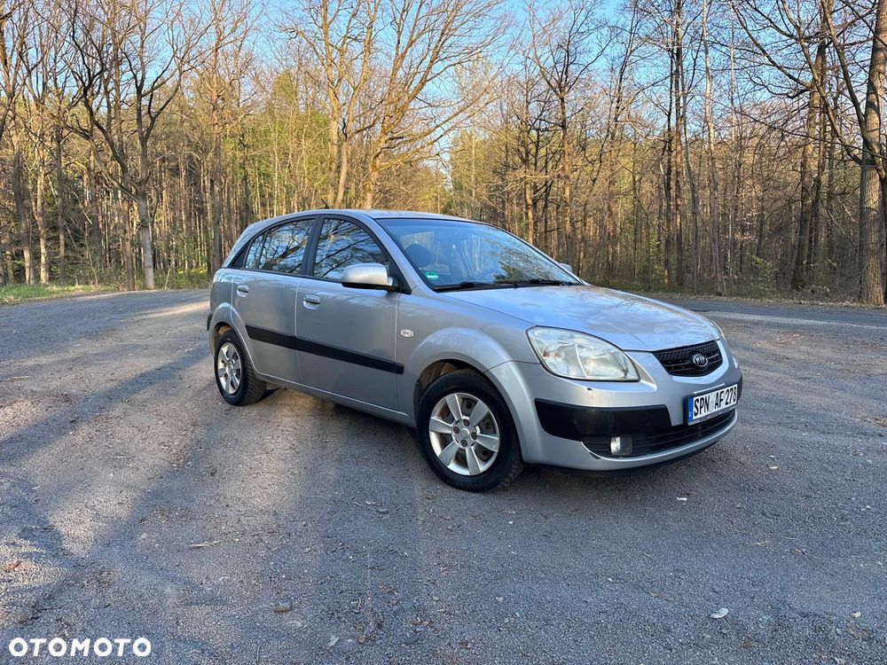 Kia Rio - 2