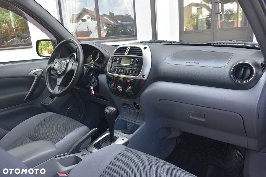 Toyota RAV4 - 19