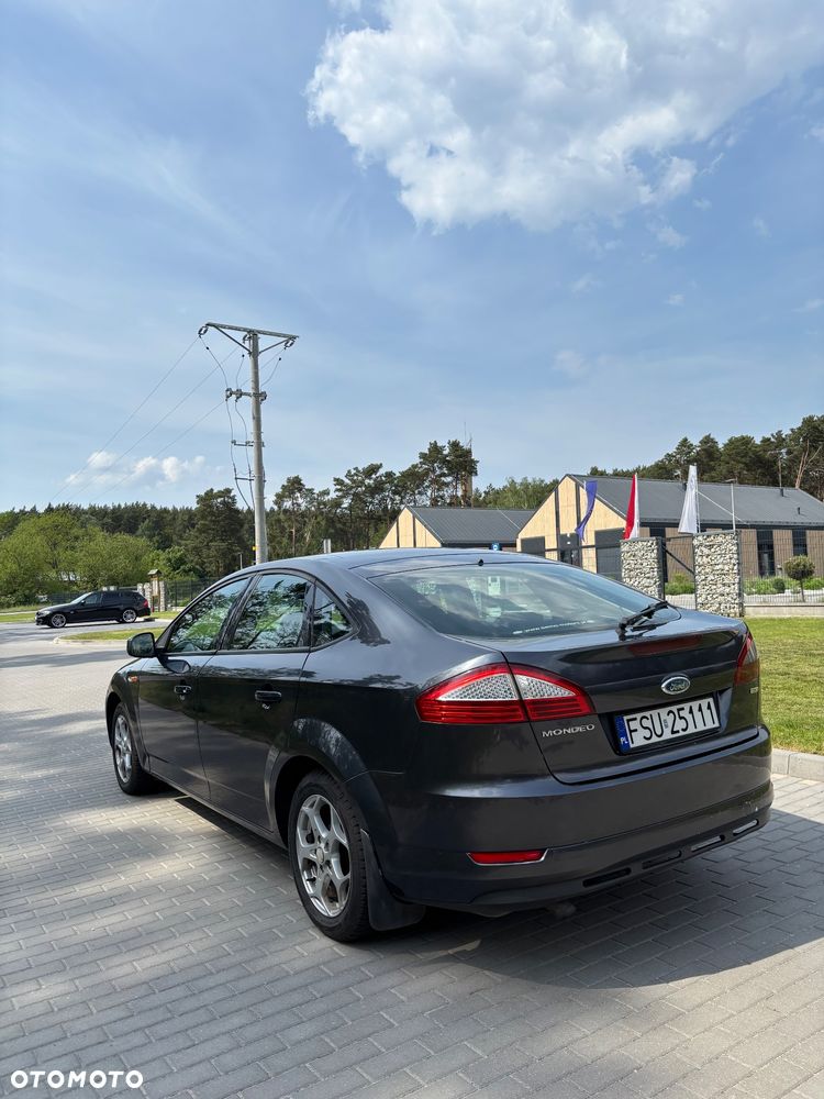 Ford Mondeo - 8