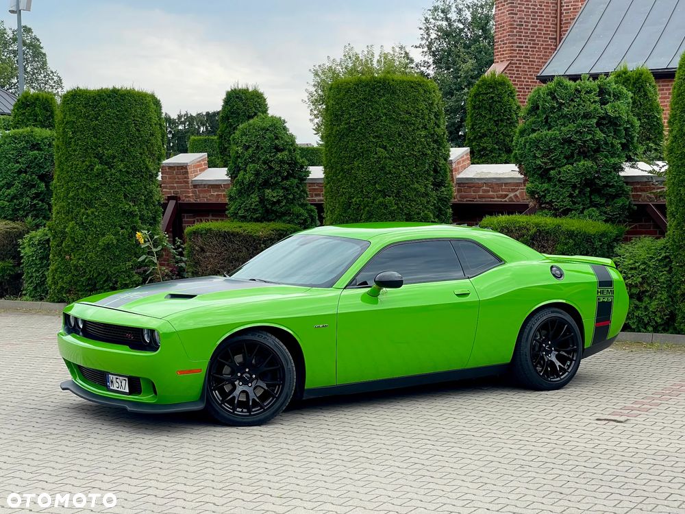 Dodge Challenger - 14