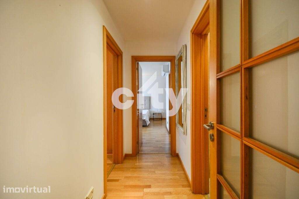 APARTAMENTO T2 (QUINTA DOS BARROS/CAMPO GRANDE) CONDOMÍNIO PRIVADO - P - Grande imagem: 4/23