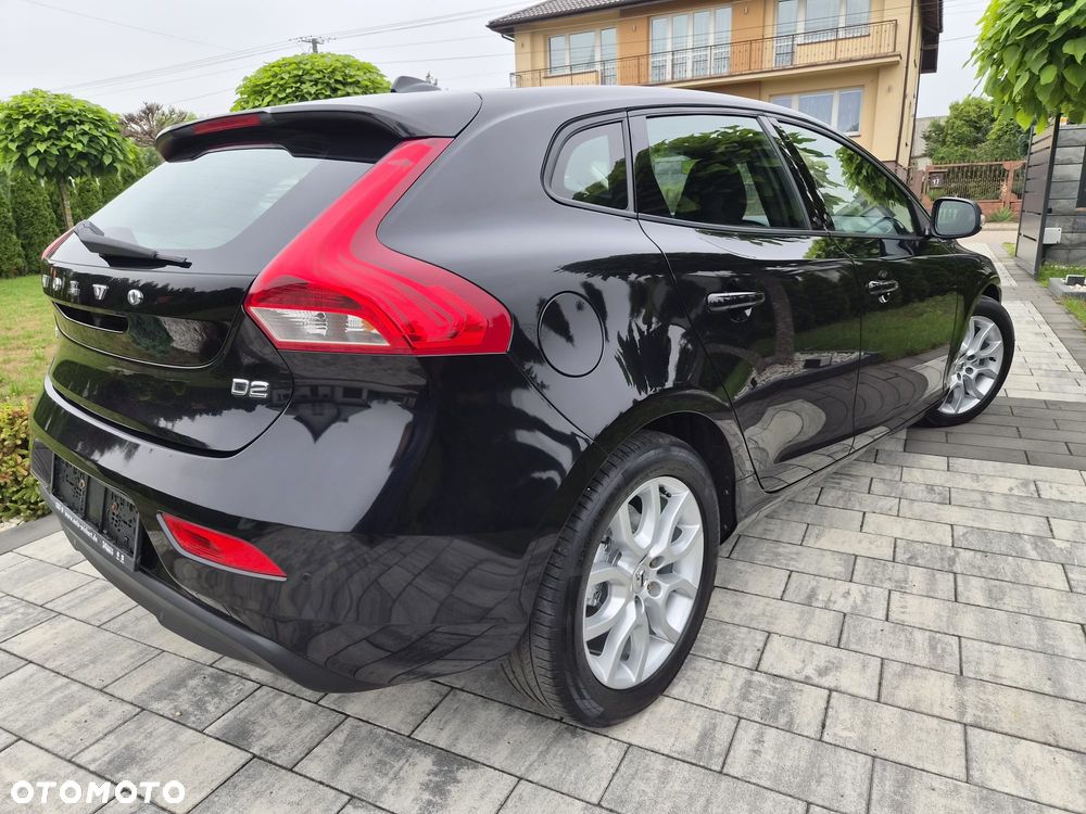 Volvo V40 D2 - 11