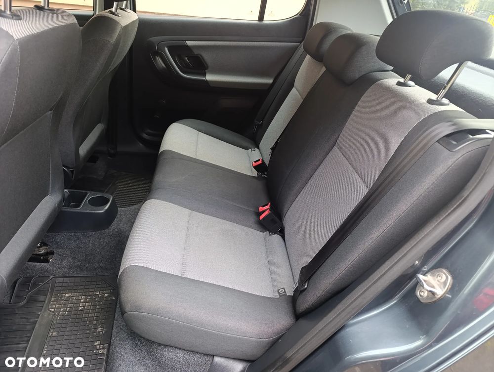 Skoda Fabia 1.2 HTP Active - 8