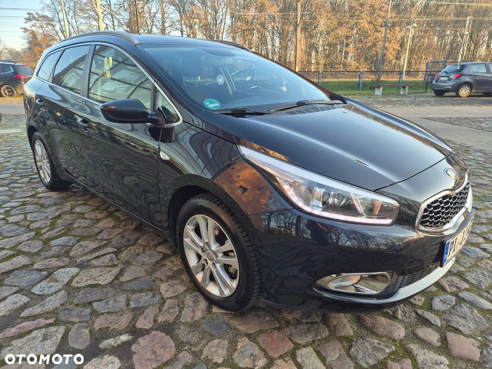 Kia Ceed 1.6 GDI Dream-Team Edition - 31