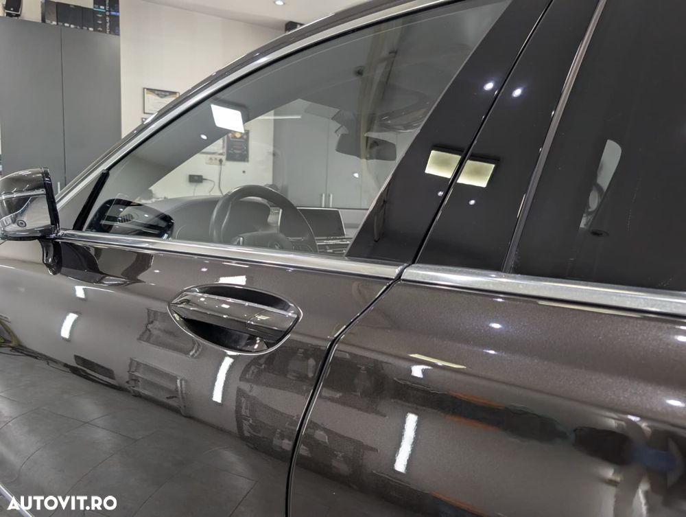 BMW Seria 7 750d xDrive - 12