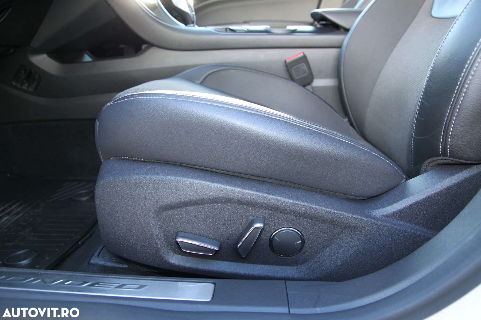 Ford Mondeo 2.0 TDCi Powershift ST Line High - 9