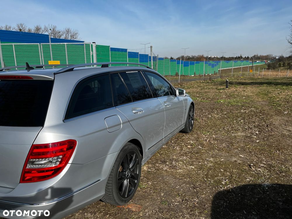 Mercedes-Benz Klasa C 180 CGI BlueEff Avantgarde - 6