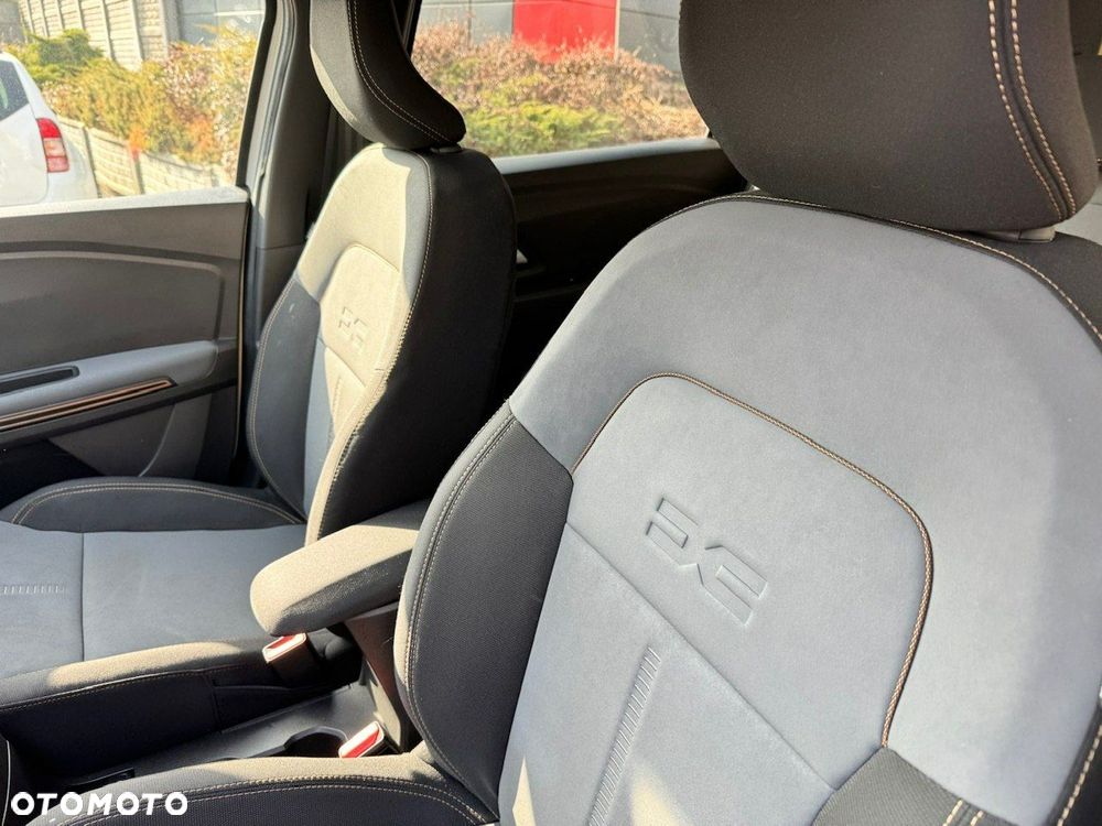 Dacia Jogger 1.6 Full Hybrid 140 Extreme MMT - 12