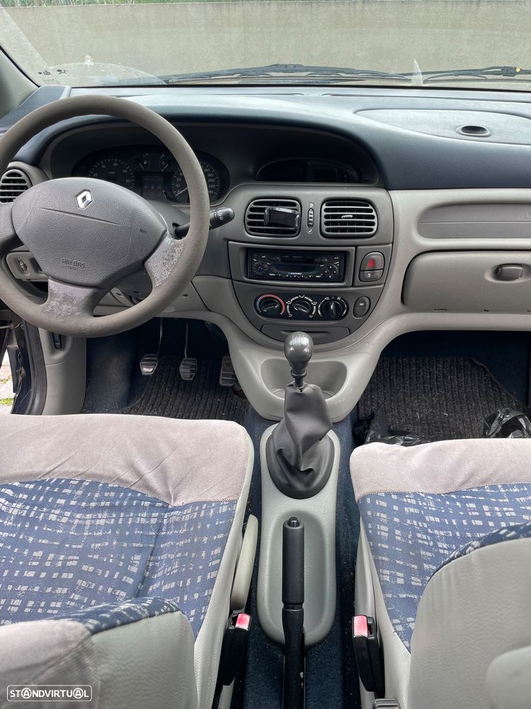 Renault Scénic 1.4 16V - 7