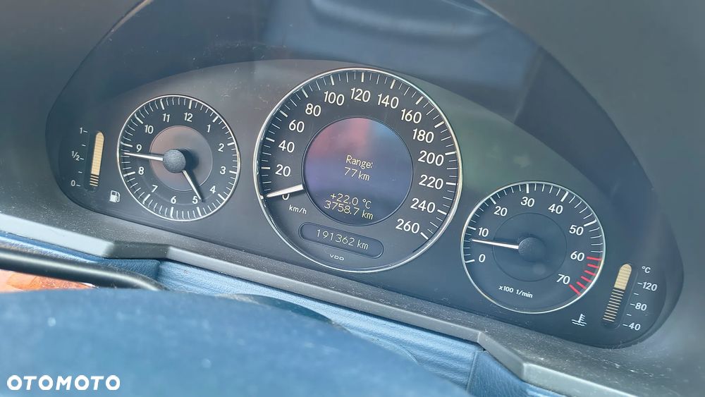 Mercedes-Benz Klasa E 240 Elegance - 12