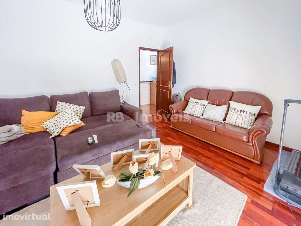 Moradia T3 com Espaço Comercial Em S.Facundo - Grande imagem: 4/51