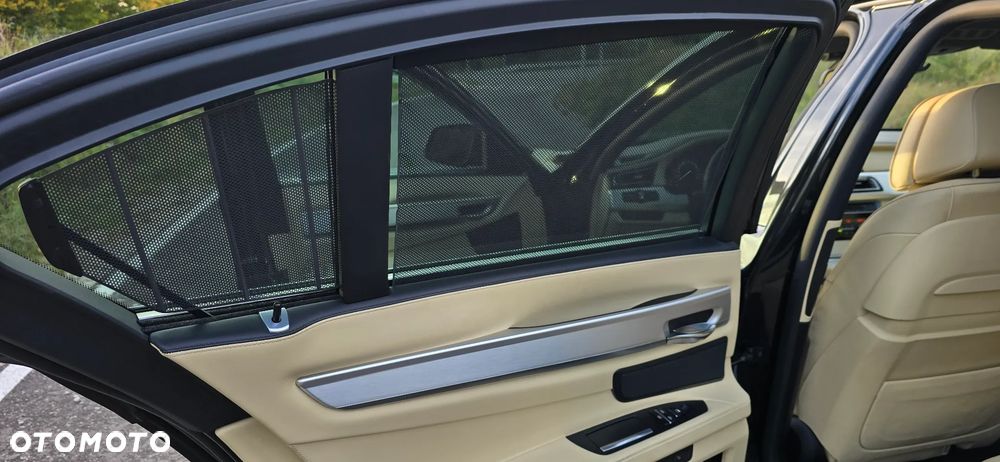 BMW Seria 7 730d Edition Exclusive - 23