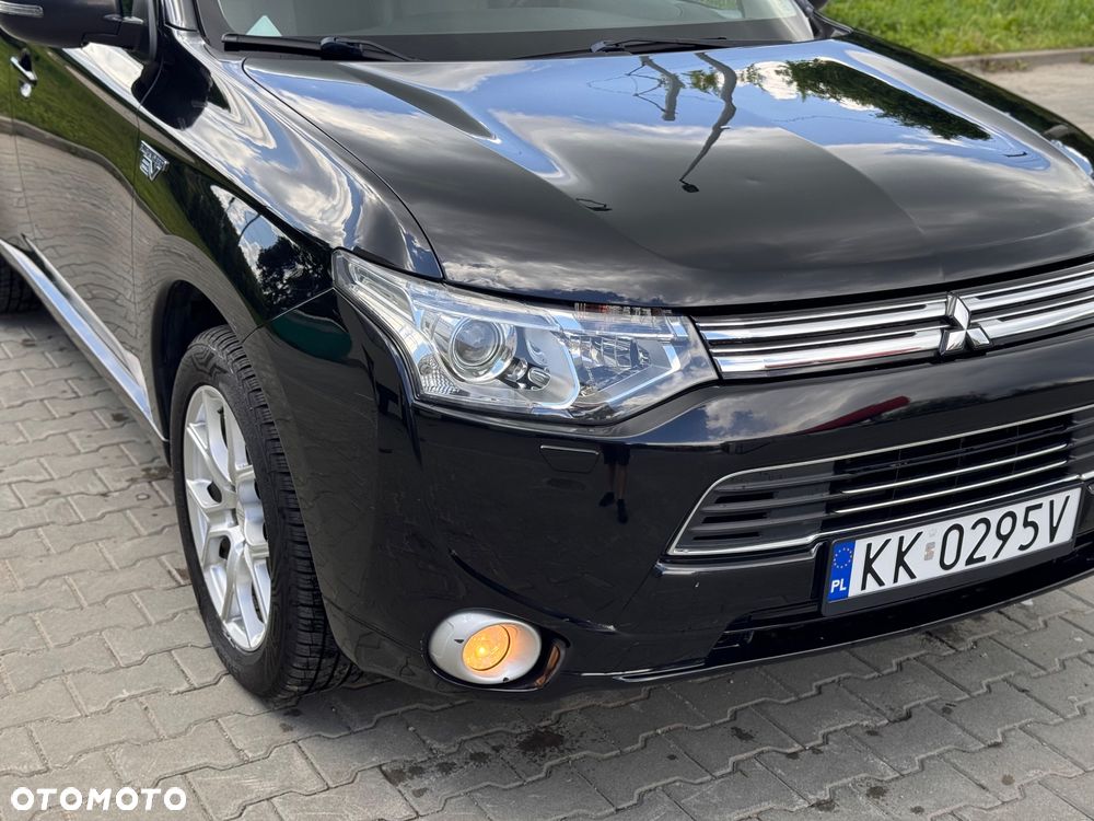Mitsubishi Outlander - 10