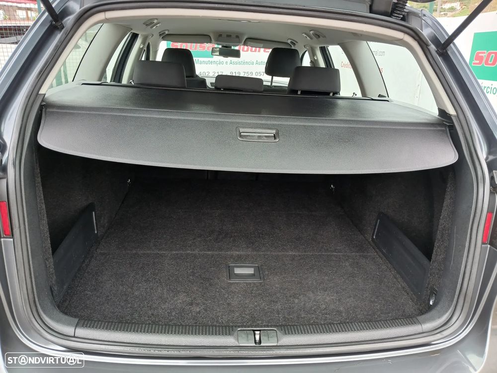 VW Passat 1.6 TDI BlueMotion - 24