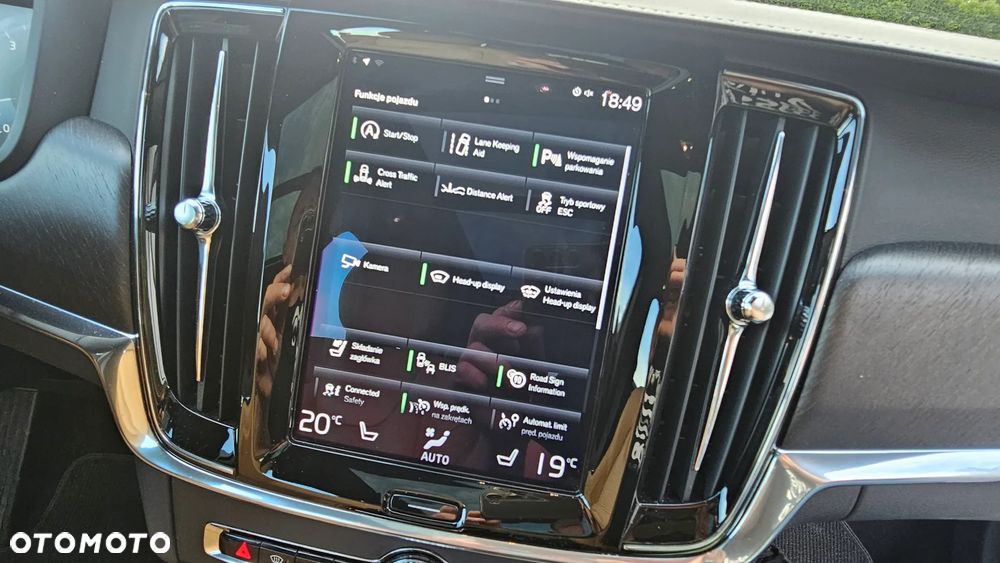 Volvo V90 Cross Country - 22