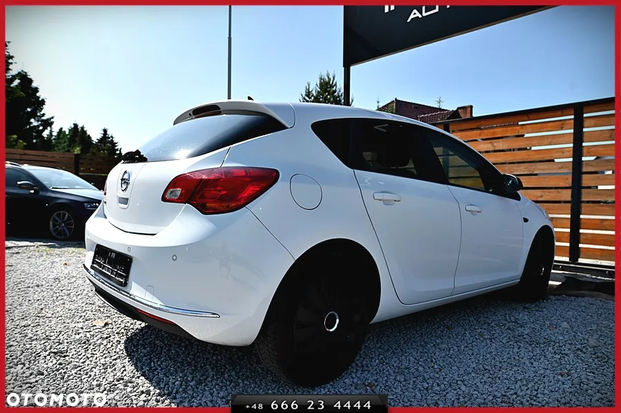 Opel Astra IV 1.4 T Sport - 12