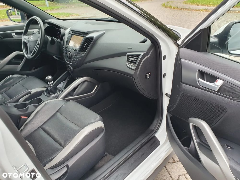 Hyundai Veloster 1.6 Turbo Premium - 19