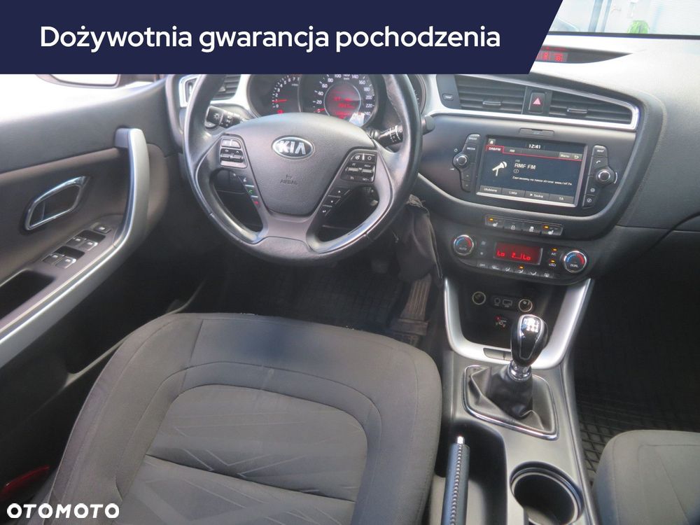 Kia Ceed - 9