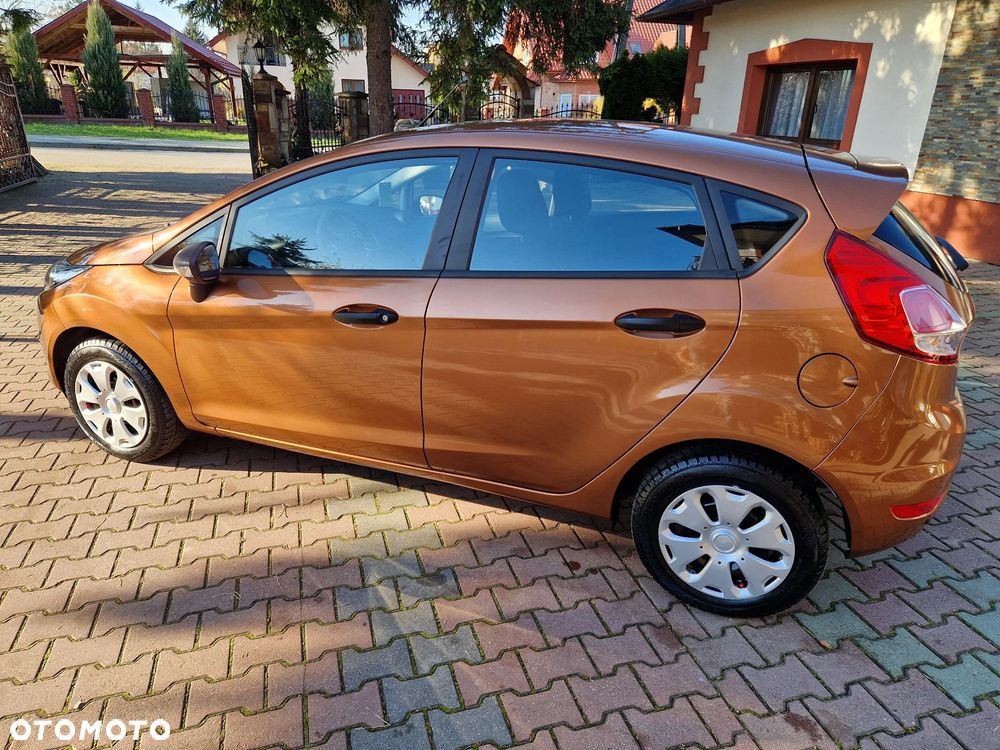 Ford Fiesta 1.25 Ambiente - 32