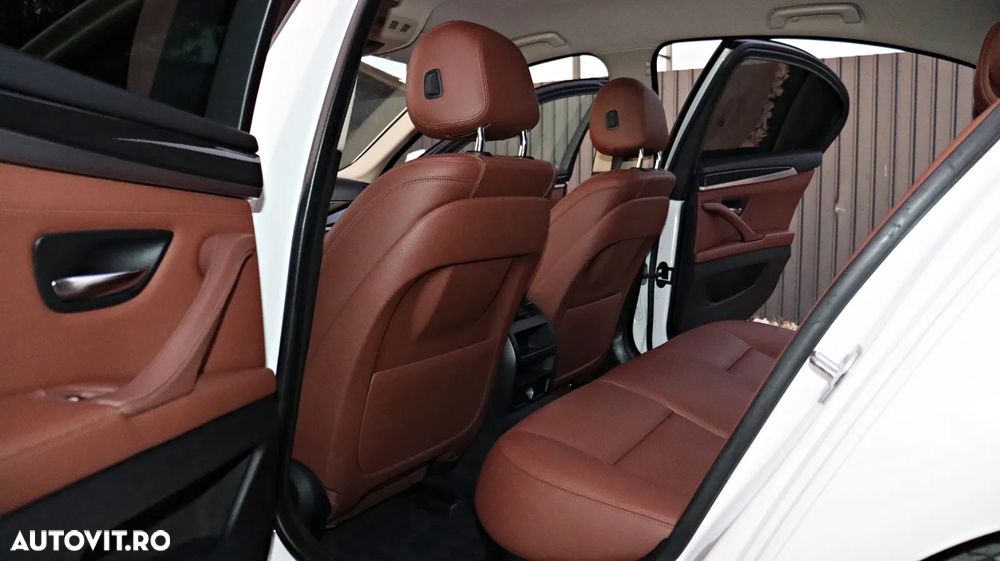 BMW Seria 5 520d - 13