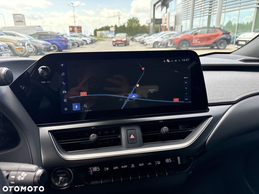 Lexus UX 300h Prestige - 23