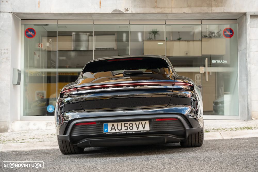 Porsche Taycan Sport Turismo Standard - 29