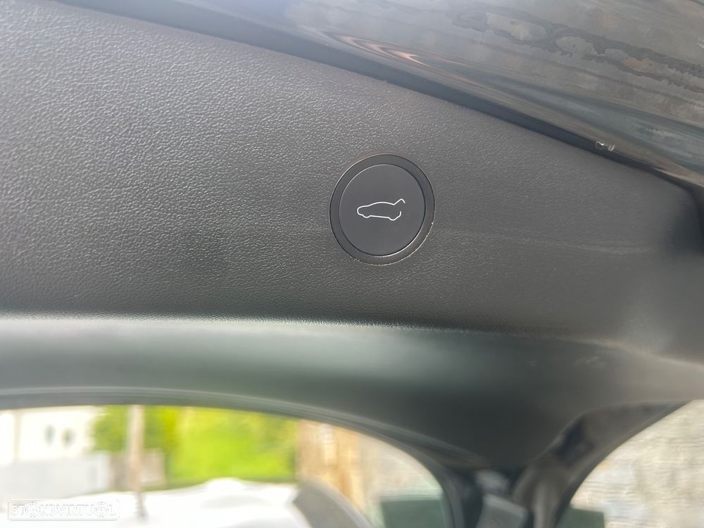 Tesla Model 3 Performance Dual Motor AWD - 26