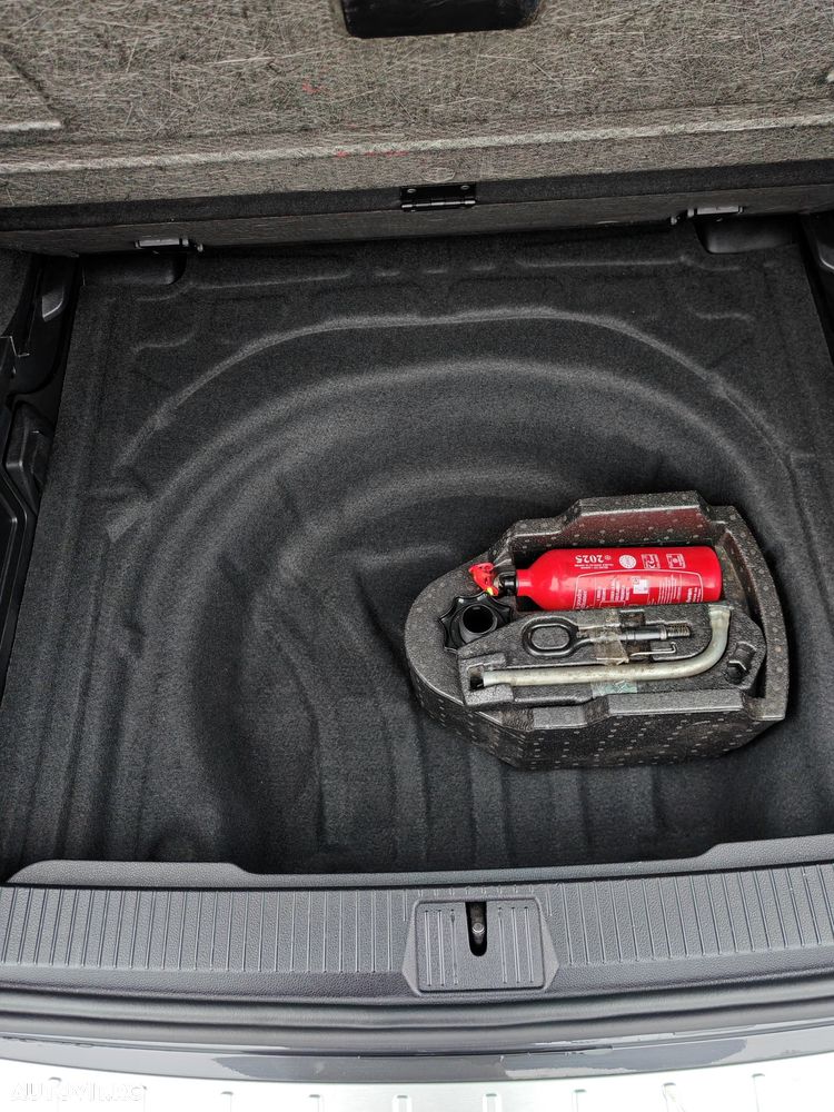 Volkswagen Passat - 36