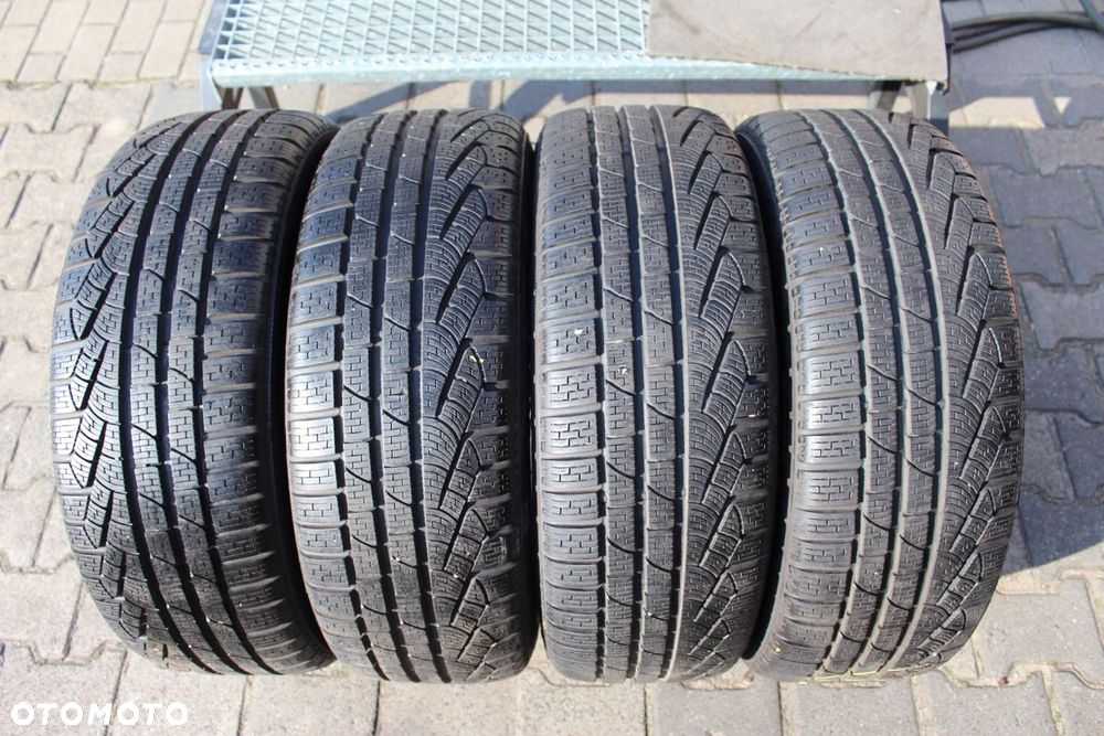 ORYG VW TIGUAN 5NA R-LINE 18 5x112 ET43 ZIMA 235/55 8mm - 9