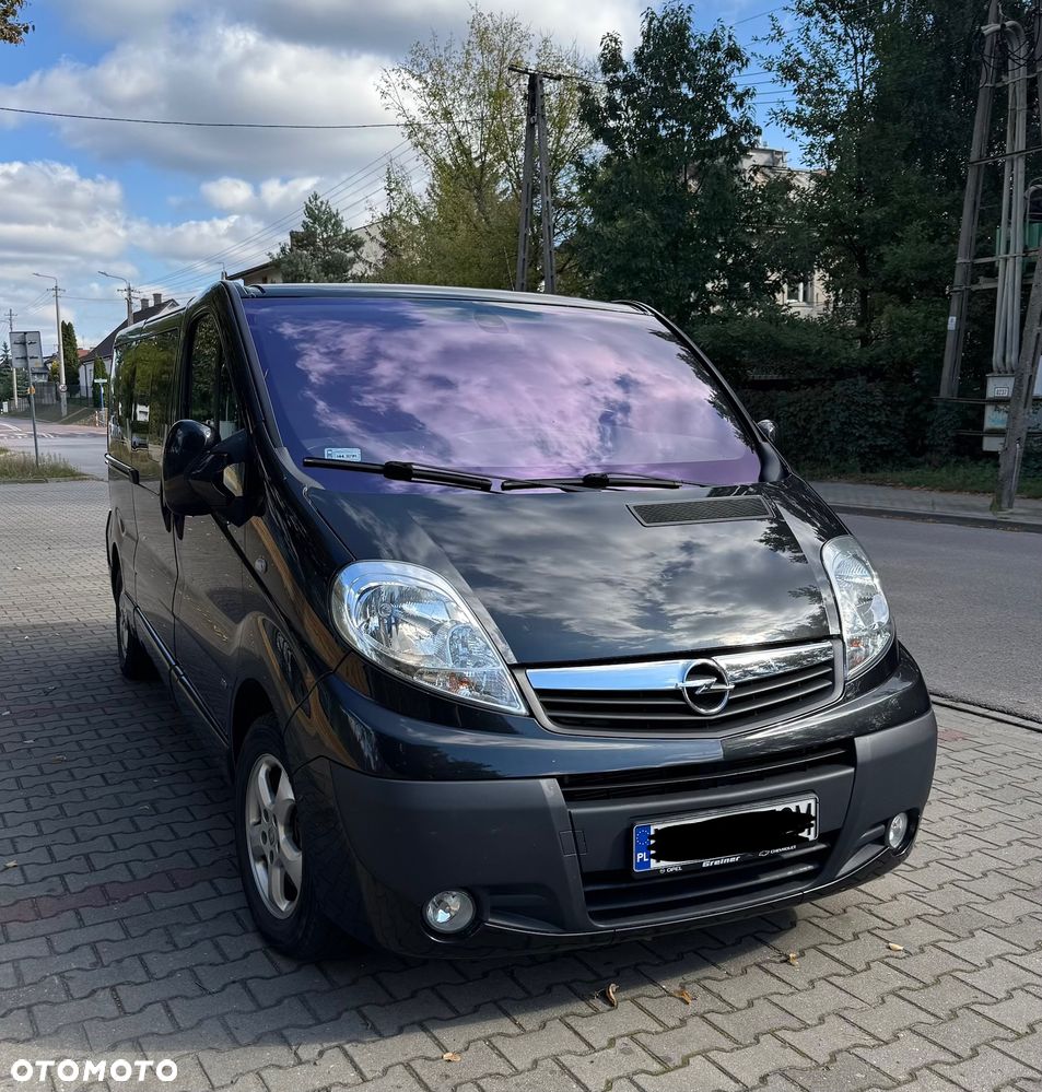 Opel Vivaro - 1