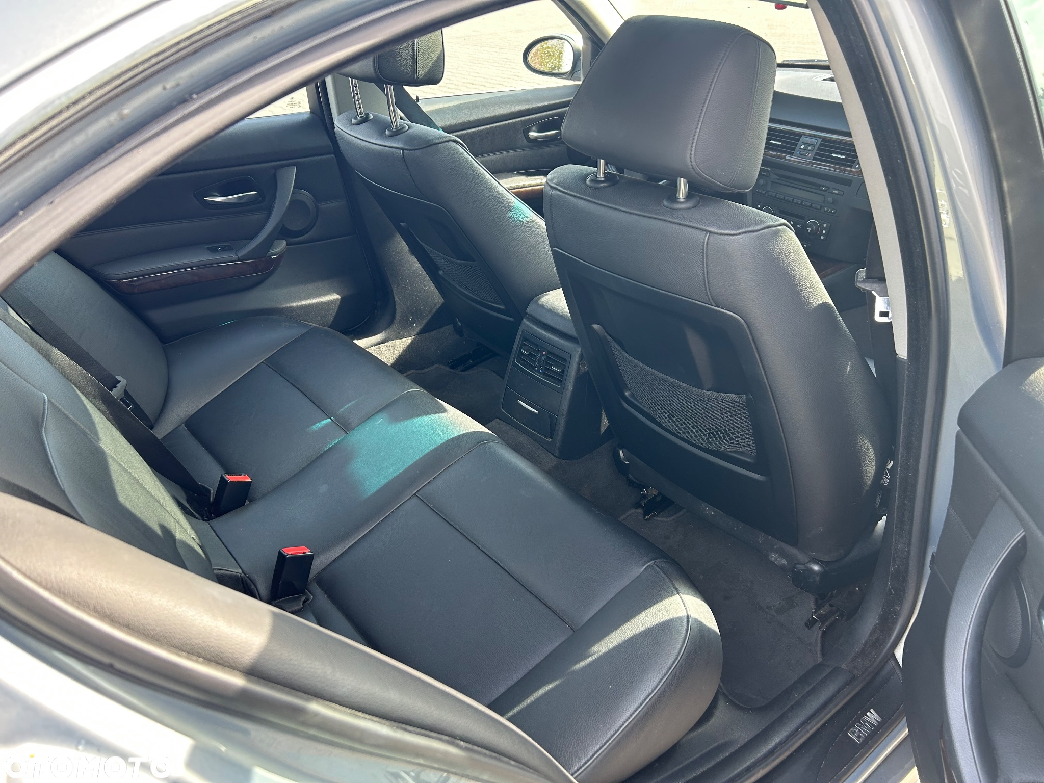 BMW Seria 3 330i Touring - 12