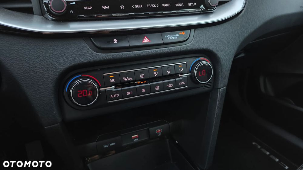 Kia Ceed 1.6 CRDi mHEV M - 14