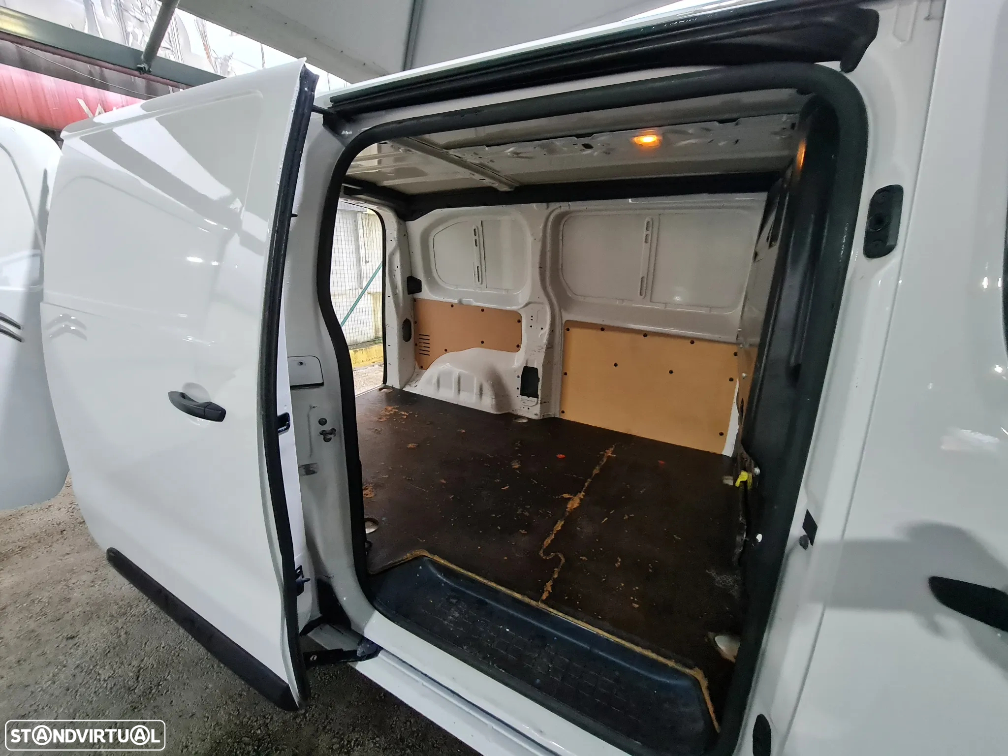 Citroën JUMPY 1.6 HDi 115CV * IVA INCLUÍDO DEDUTÍVEL * - 11