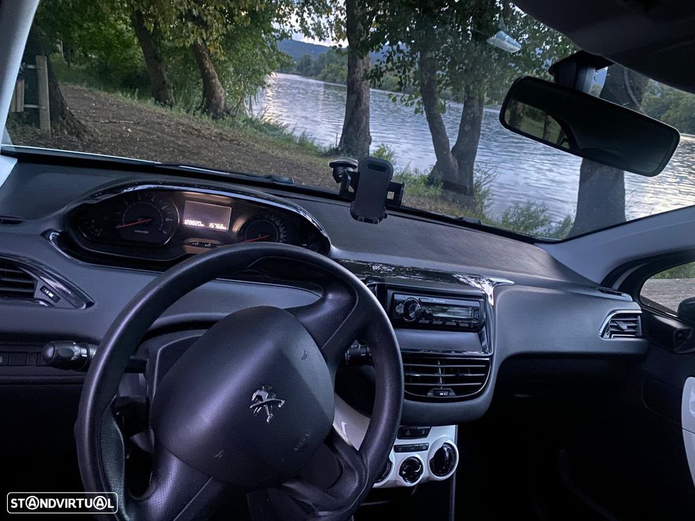 Peugeot 208 - 9