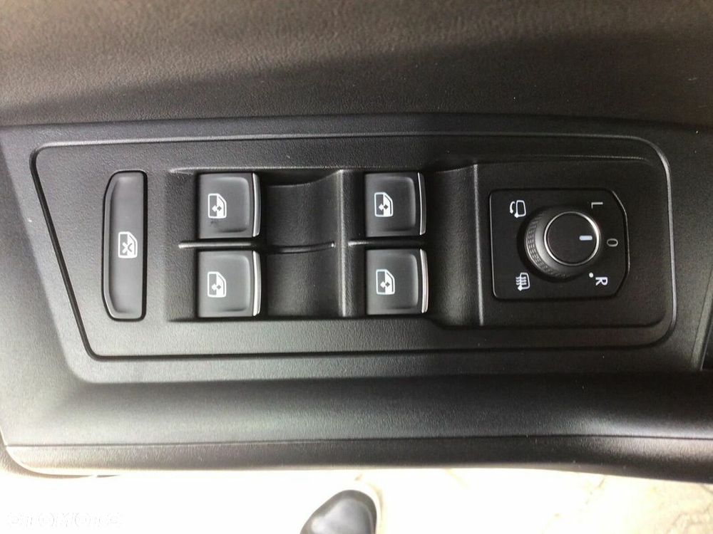 Volkswagen T-Roc 1.5 TSI R-Line DSG - 24