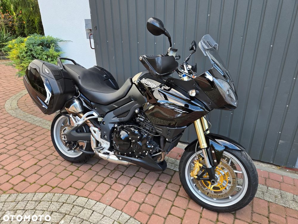 Triumph Tiger - 1