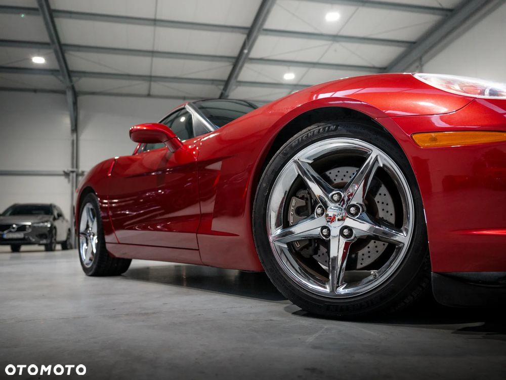 Chevrolet Corvette - 15