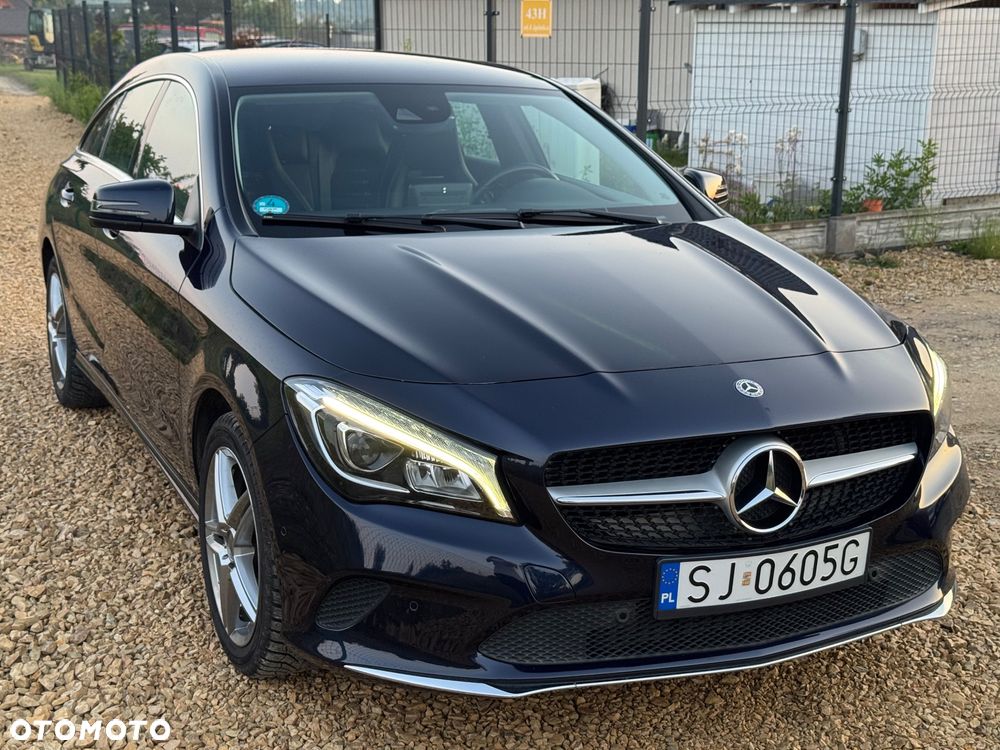 Mercedes-Benz CLA 200 AMG Line - 11
