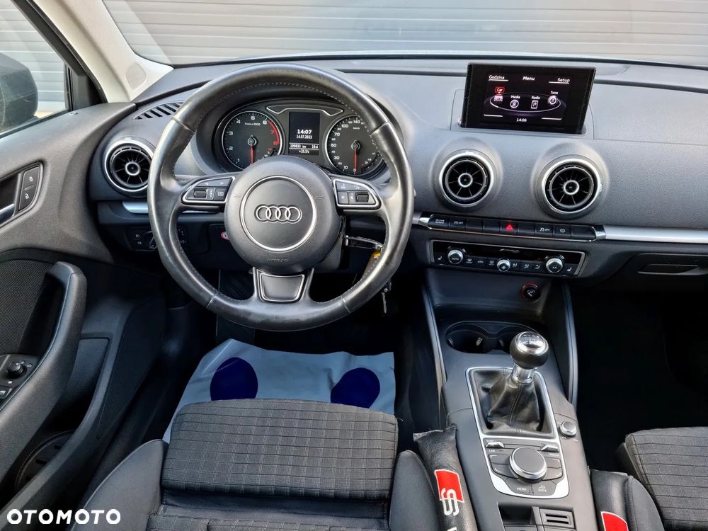 Audi A3 1.2 TFSI Attraction - 8