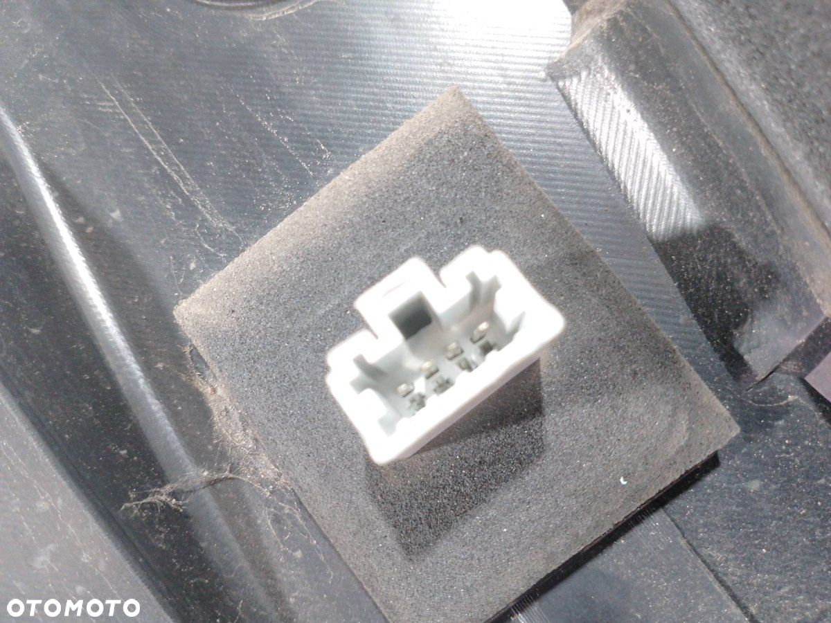 BLENDA KLAPY VOLVO V40 ( 95-04 ) 285800   30887332 - 3