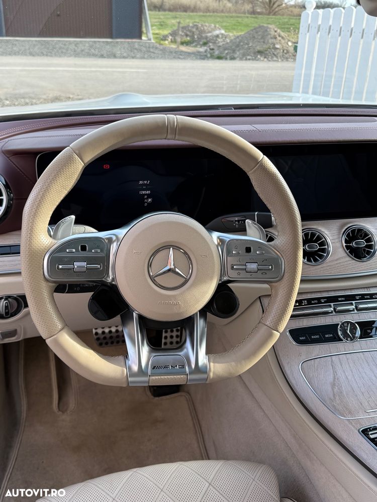 Mercedes-Benz E - 4