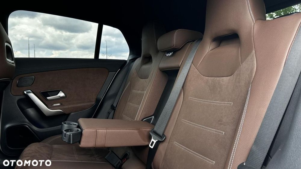Mercedes-Benz CLA 180 mHEV AMG Line 7G-DCT - 27