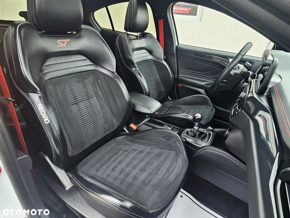 Ford Focus 2.3 EcoBoost S&S ST mit Styling-Paket - 10