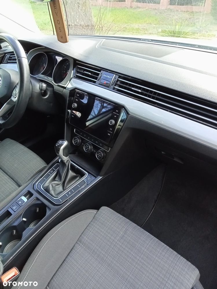Volkswagen Passat 2.0 TDI EVO Business - 9