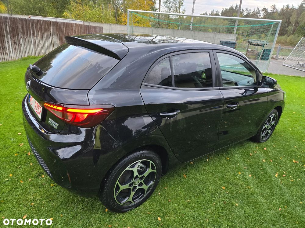MG MG3 3 Hybrid+ Luxury - 8