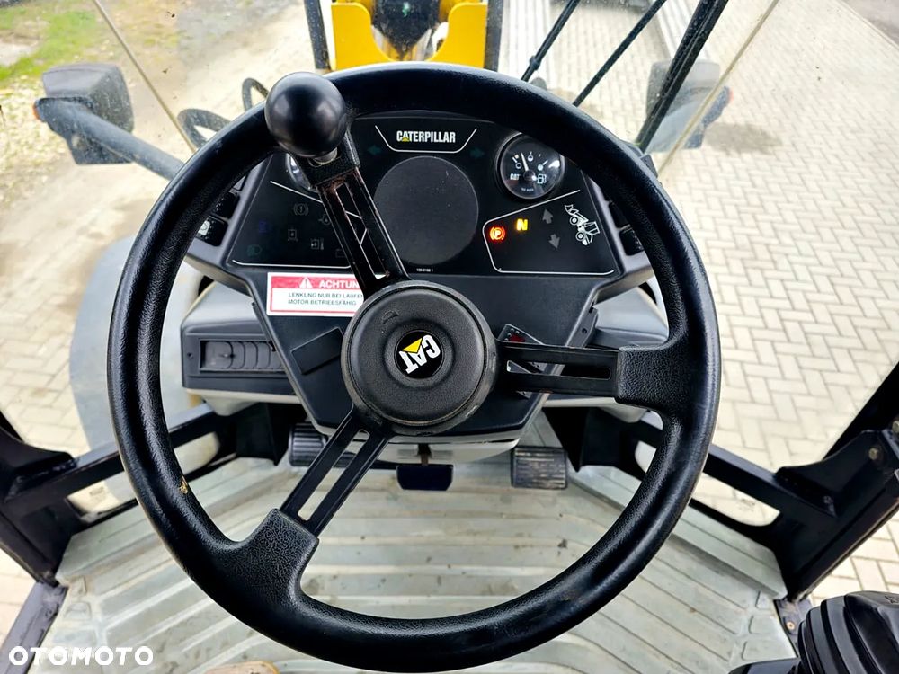 Caterpillar 908 - 8