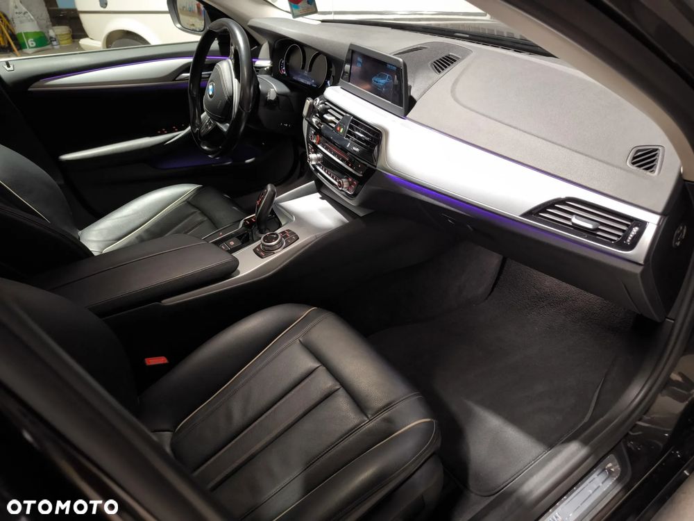 BMW Seria 5 520d - 26