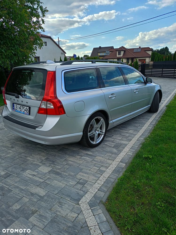 Volvo V70 D3 Momentum - 8