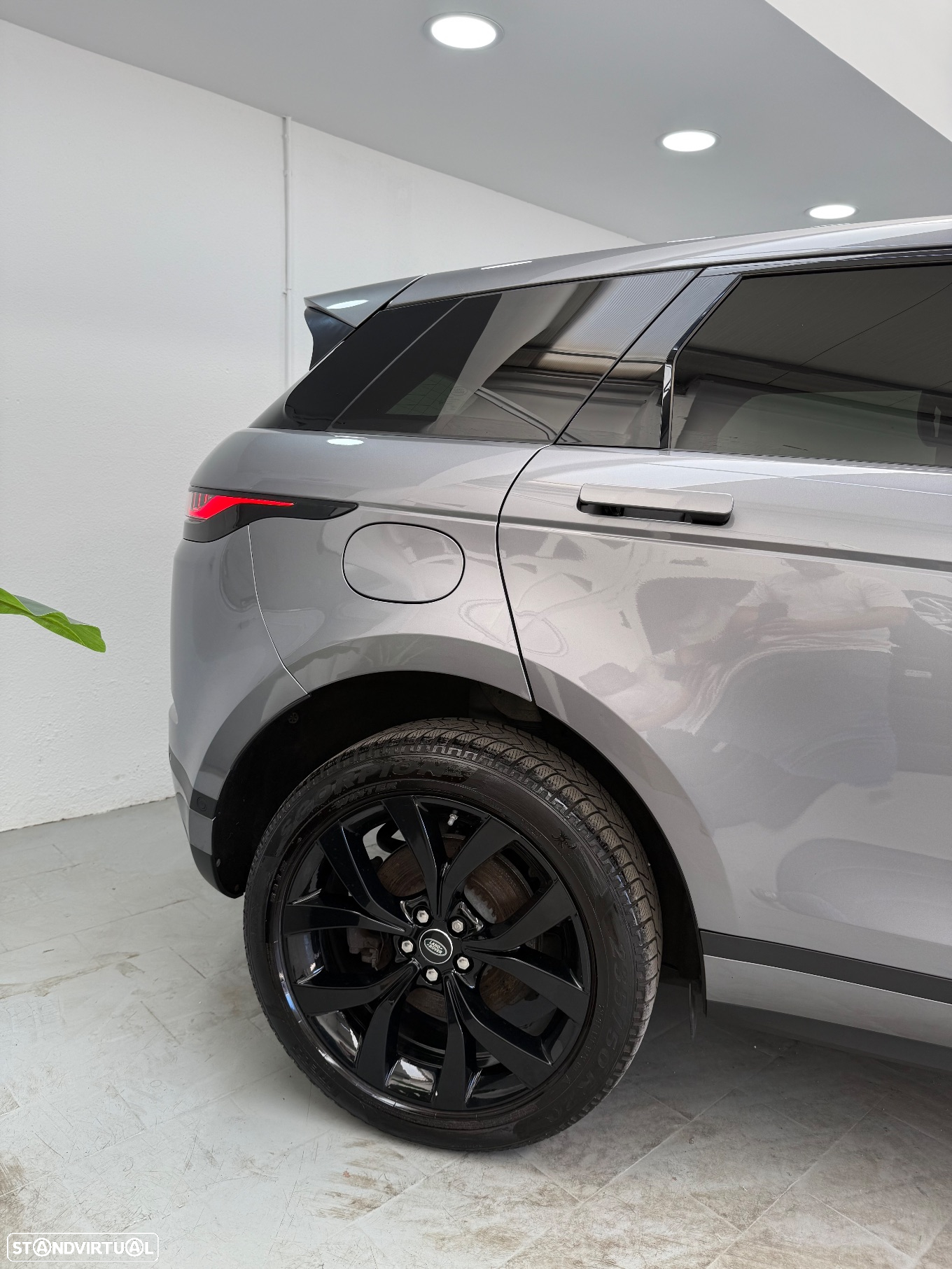 Land Rover Range Rover Evoque 1.5 P300e AWD Dynamic SE - 27