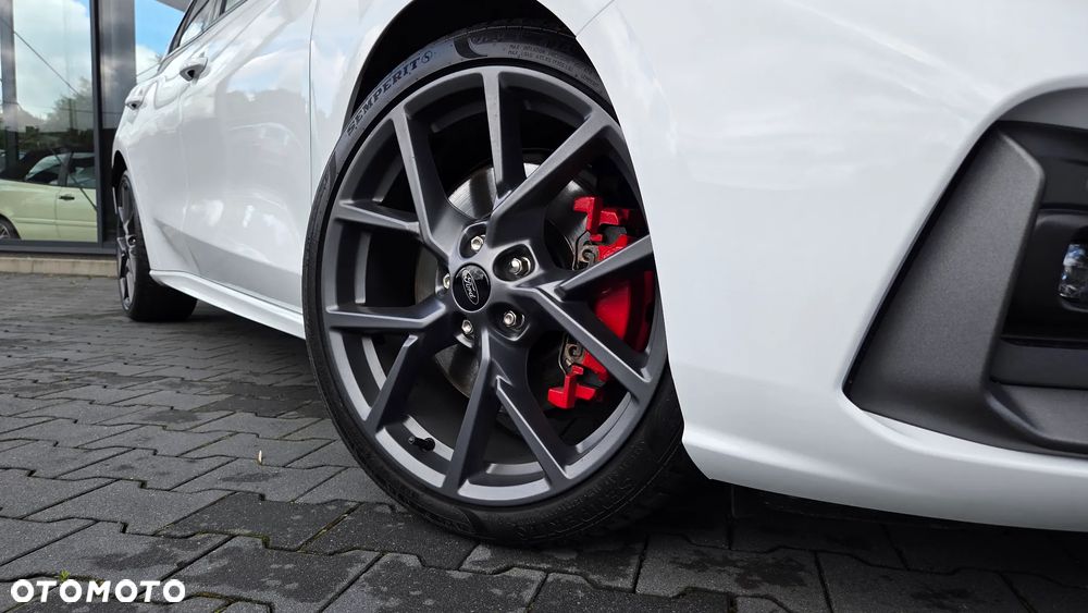 Ford Focus - 28